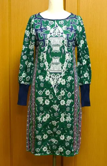 비비안 탐 새상품급 긴팔 니트 원피스