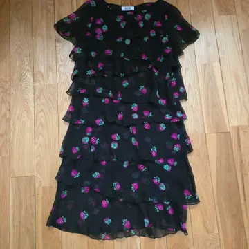 MOSCHINO CHEAPANDCHIC 프릴 스트로베리 패턴 원피스