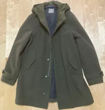 나노 유니버스 밀리터리 코트 카키 멜톤풍 모즈 코트