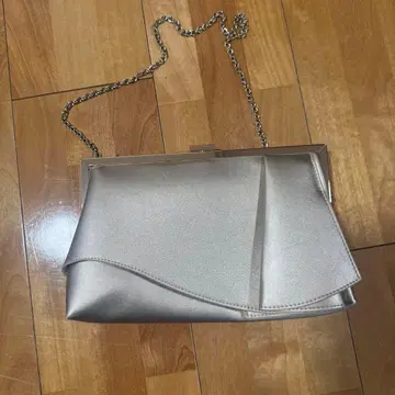 Aimer Acret 플레어택 클러치 백