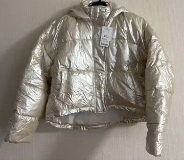 아이보리 메탈릭 후드 부착 패딩 자켓