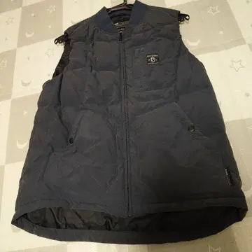 Back Channel 네이비 다운 베스트