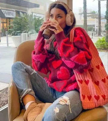 하트 무늬 오버 사이즈 니트 스웨터