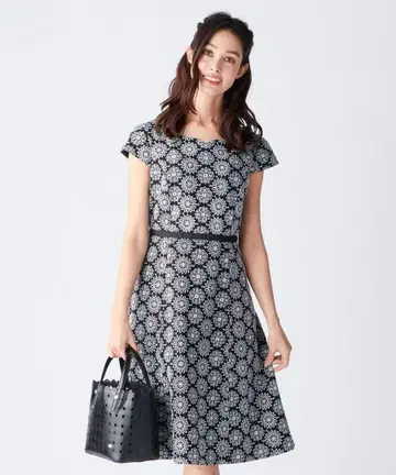 [ 세탁 가능! ] ANISE 드레스 자수 저지 스트레치