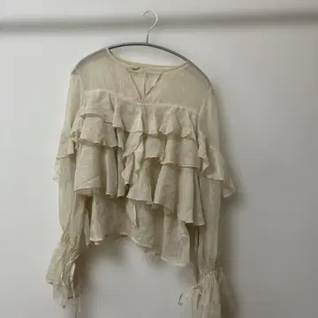 프레이 아이디 프릴 블라우스 베이지