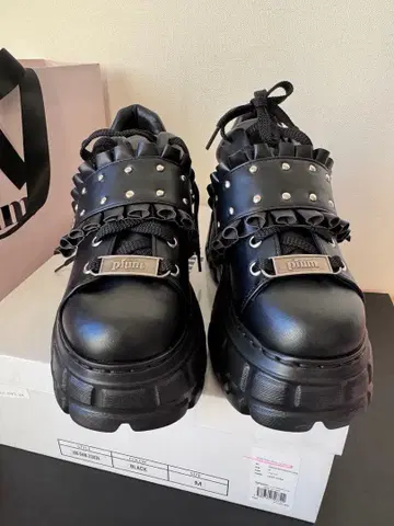 pium 피움 프릴 벨트 볼륨 스니커즈 블랙 x 핑크 M 사이즈