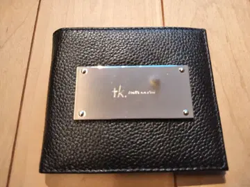 새상품 tk. TAKEO KIKUCHI 가죽 2단 접이식 지갑