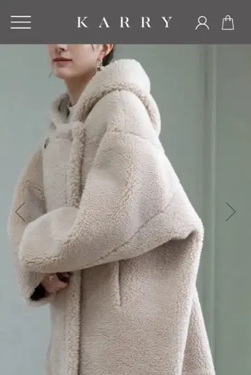 KARRY 후드 부착 베이지 무스탕 코트