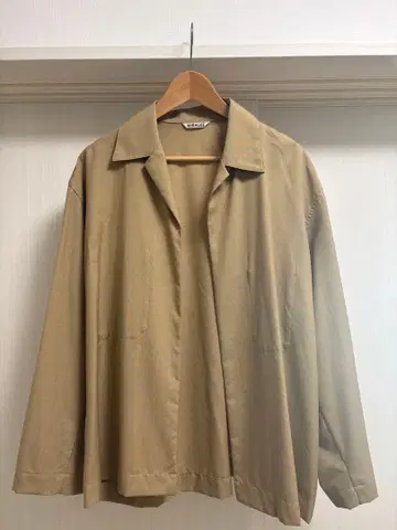 AURALEE 베이지 셔츠 자켓