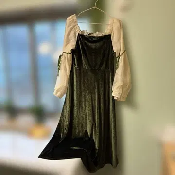 벨벳 그린 컬러 롱 원피스