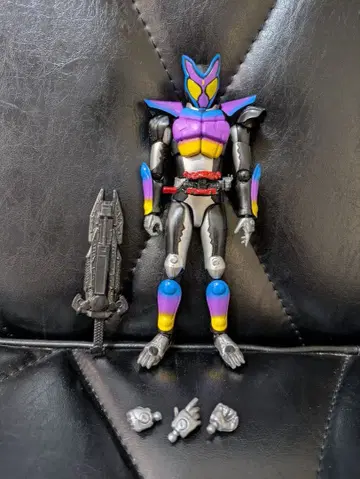 가면라이더 가브 액션 피규어