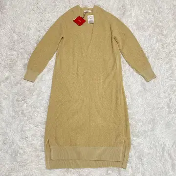 미사용 새상품 앙피르 롱 니트 원피스 베이지