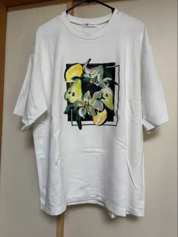 플라워 아트 프린트 T셔츠 L 사이즈 화이트