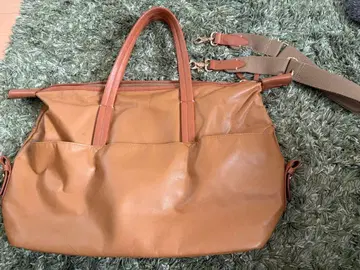 [ BEAUTY&YOUTH ] 카멜색 가죽 숄더백