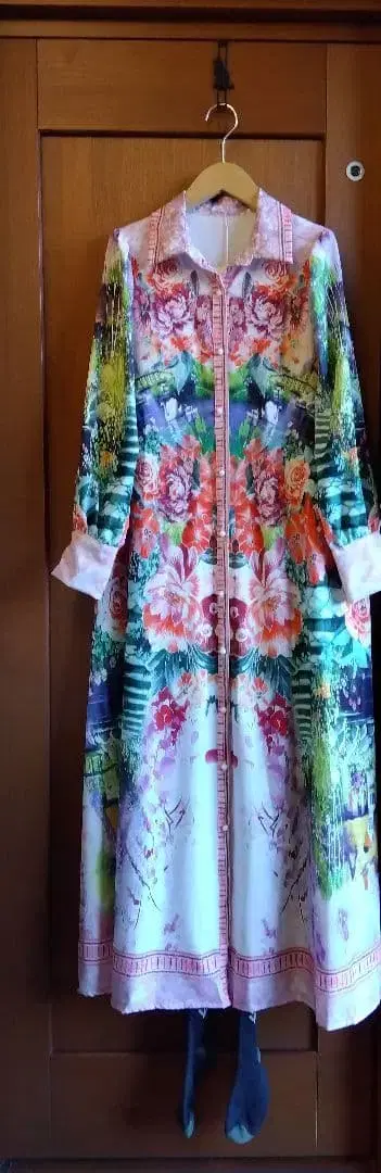 새상품 꽃무늬 긴팔 셔츠 원피스