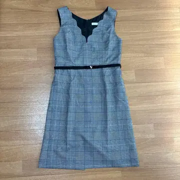 feroux 온워드 무릎 기장 원피스 포켓 포함