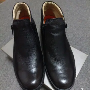 블랙 가죽 신발 사이드 지퍼 부착