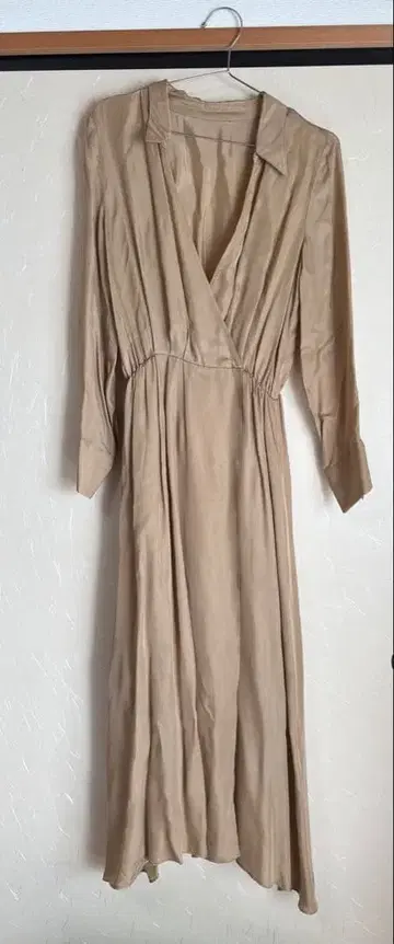 카슈쿨 원피스 베이지