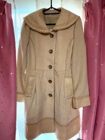 밑단 세일러 롱 코트