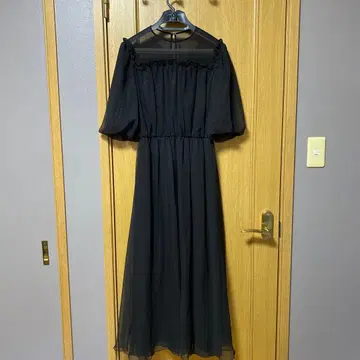 쉬폰 오프숄더 롱 드레스 블랙