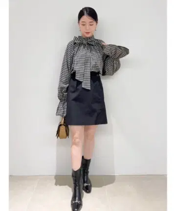 릴리 브라운 보타이 원피스