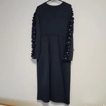 다크 블루 프릴 긴팔 원피스