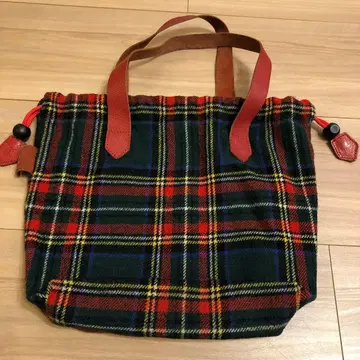 일비종떼 타탄 체크 울 핸드백