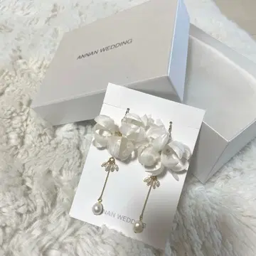 ANNAN WEDDING 꽃 모티브 펄 귀찌 ( ME112 )