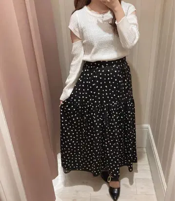 [새상품급] evelyn 에블린 하트 롱 스커트 블랙