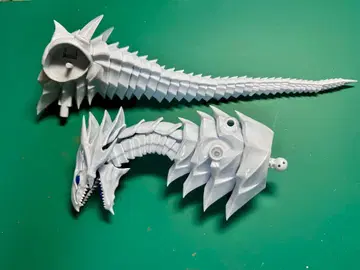 푸른 눈의 백룡 몸통 머리