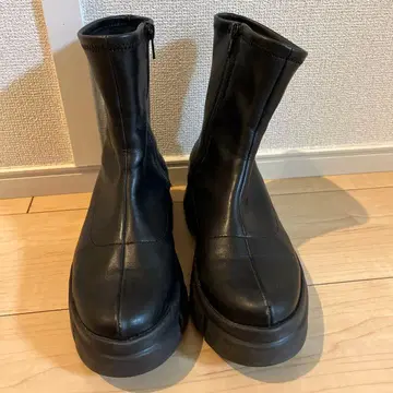 로리즈팜 통굽 부츠 M 사이즈 블랙