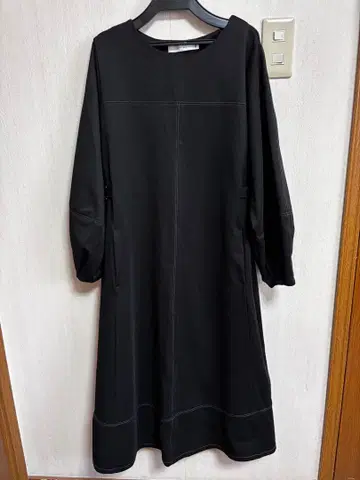 부즈루드 블랙 롱 원피스 긴팔 가로 벨트 포함