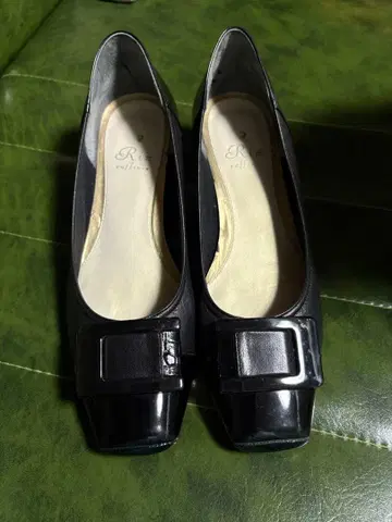 Riz 블랙 스퀘어토 펌프스