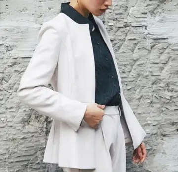 25SS SMILEORCHID 스마일 오키드 노카라 페플럼 자켓