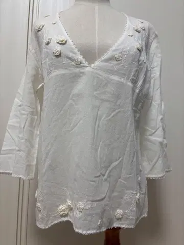 미사용에 가까운 잉게보그 꽃 모티브 꽃 자수 블라우스