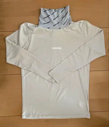 [새상품] MARK & LONA 하이넥 긴팔 사이즈 50