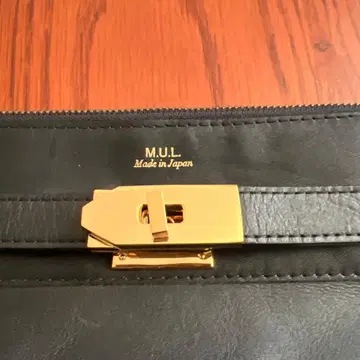 M.U.L. 클러치백 블랙