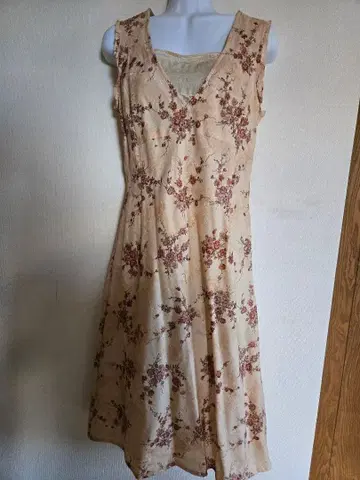 Ketty 꽃무늬 슬리브리스 무릎 기장 원피스 파티 드레스 이너 포함