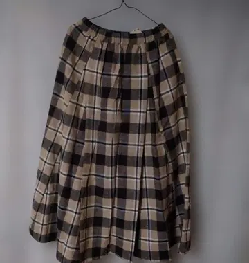 [ 새상품 ] 사만사 모스모스 체크 무늬 플레어 스커트 프리 사이즈