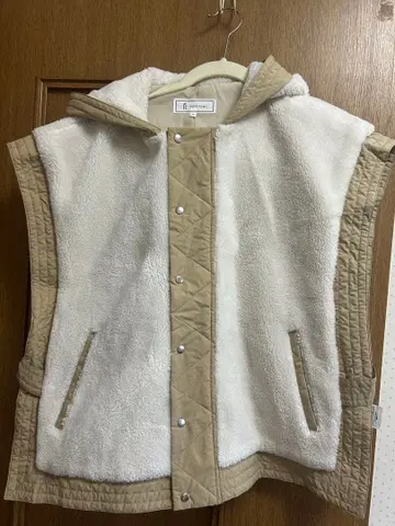 새상품급 로페피크닉 보아 베스트 요시네 쿄코 착용 사이즈 38