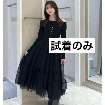 시착만 한 리엔다 오프숄더 튤 도킹 원피스 블랙