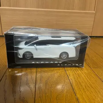 알파드 미니카 1/30 플라티나 화이트 펄 운모 089