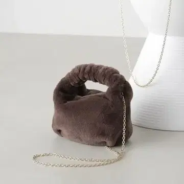 NATURAL BEAUTY BASIC 개더 핸들 퍼 백 브라운