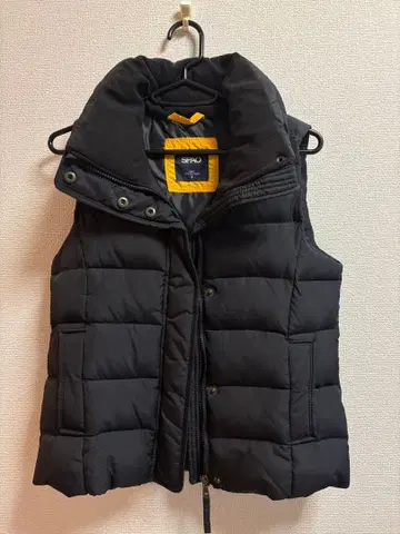 한국 브랜드 SPAO 블랙 다운 베스트 S 사이즈