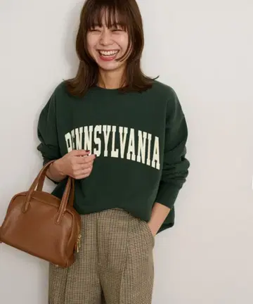 저널 스탠다드 리룸 짙은 녹색 맨투맨