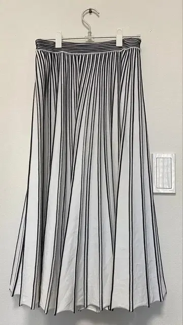 롱 플리츠 스커트