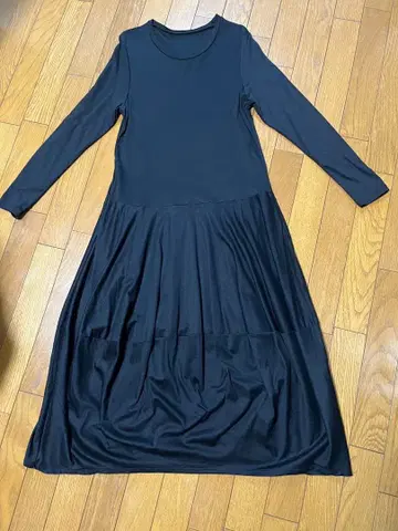 와이즈 포 리빙 벌룬 스커트 원피스 블랙