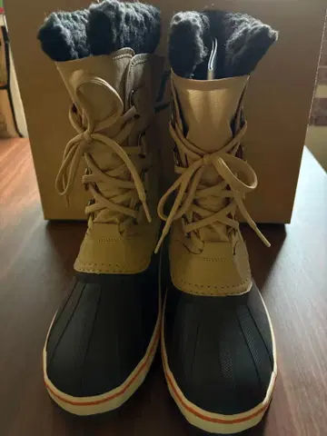 Danner 퍼 포함 워크 부츠 베이지/블랙 스노우 부츠