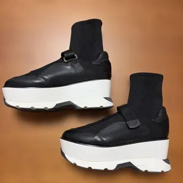 스나이델 snidel 블랙 하이컷 스니커즈 통굽 밑창 L