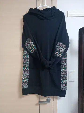 티티카카 에스닉 패턴 긴팔 튜닉 블랙